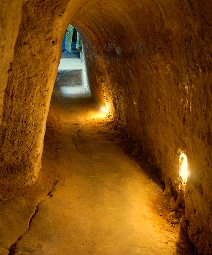 One day motorcycle tour, amazing tunnels of Cu Chi