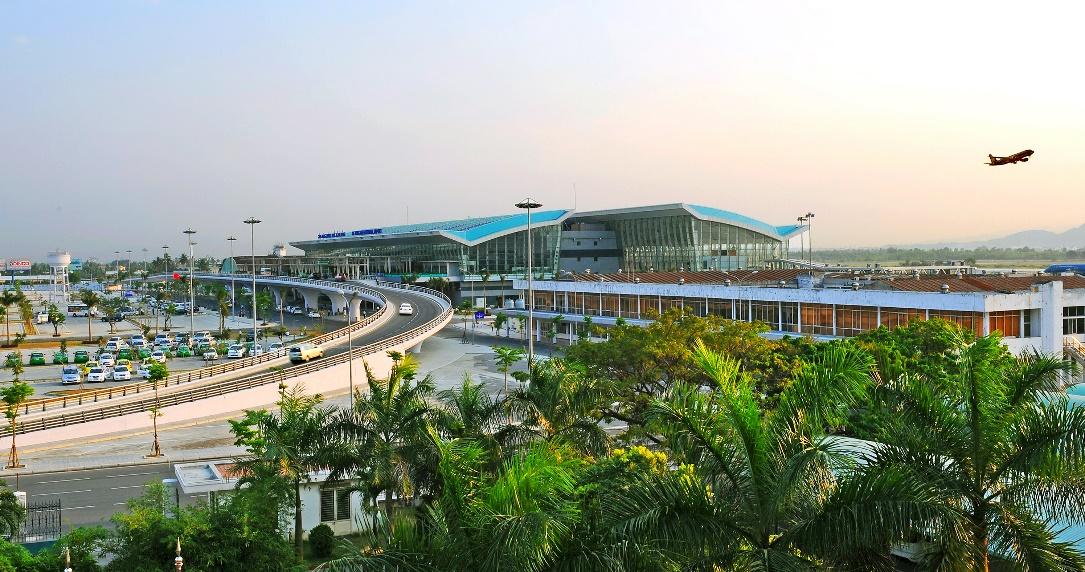 da-nang-international-airport-is-not-very-big-but-nice-saigon-riders