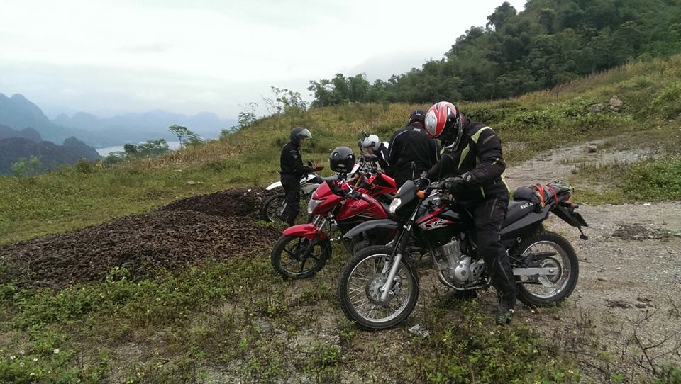 riding-a-motorbike-to-the-jungle-is-more-adventurous-saigon-riders