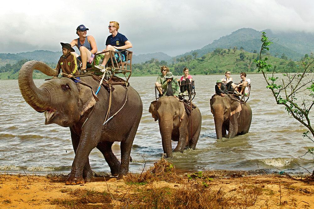riding-an-elephant-is-nice-and-interesting-saigon-riders