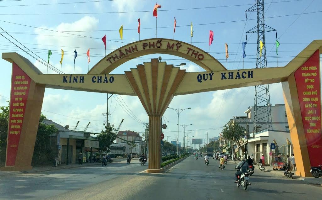 My Tho entrance gate welcomes hundreds of tourists everyday